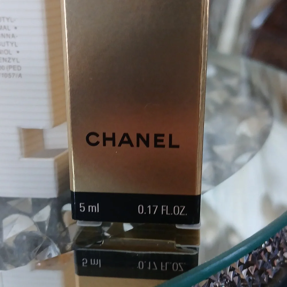 New 2 Dior J'adore Eau de Parfum and 1 Chanel Sublimage cream - Picture 8 of 17